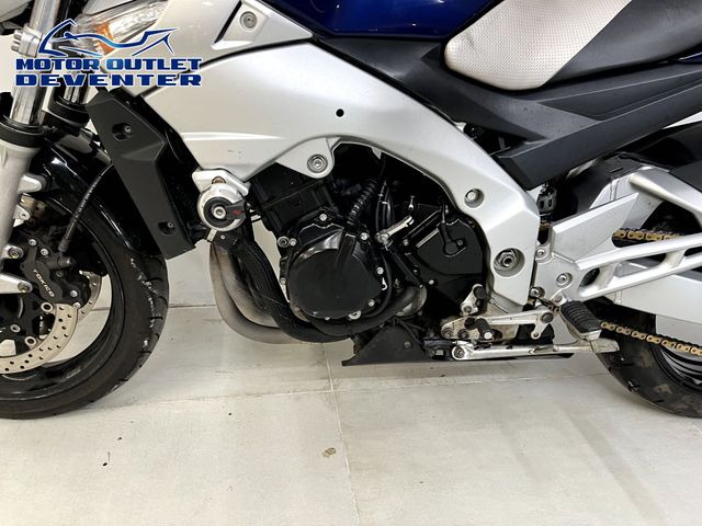 suzuki - gsr-600