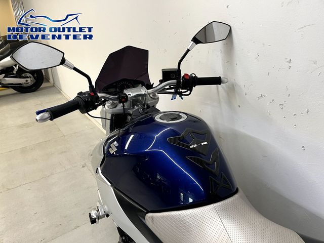 suzuki - gsr-600