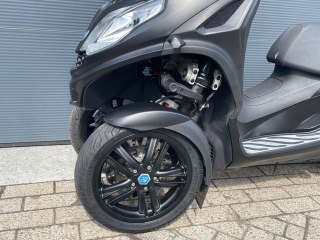 piaggio - mp3-300-hpe-sport