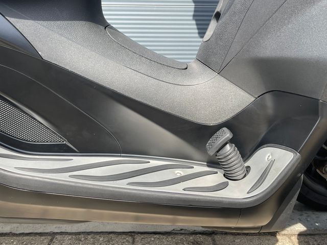 piaggio - mp3-300-hpe-sport