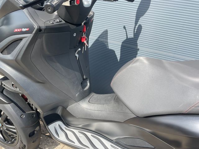 piaggio - mp3-300-hpe-sport