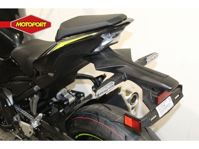 kawasaki - z900
