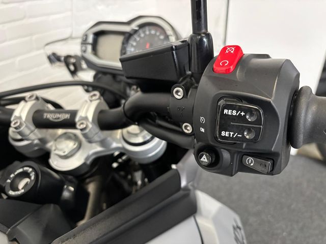 triumph - tiger-800-xrx
