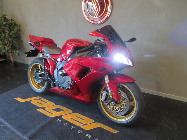 honda - cbr-1000-rr-fireblade