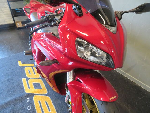 honda - cbr-1000-rr-fireblade