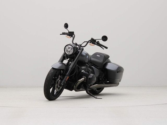 bmw - r-18-rocktane