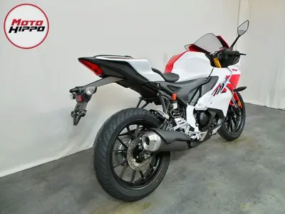 YAMAHA R125 – foto 3