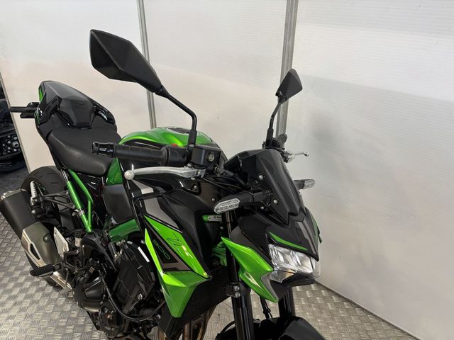 kawasaki - z900