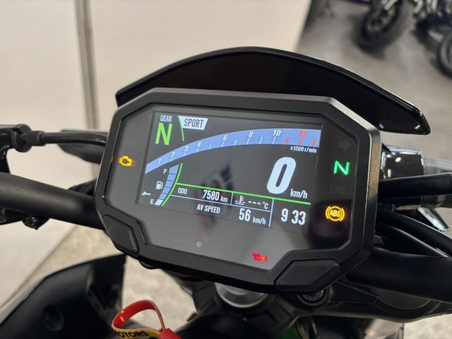 kawasaki - z900