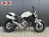 DUCATI MONSTER 696