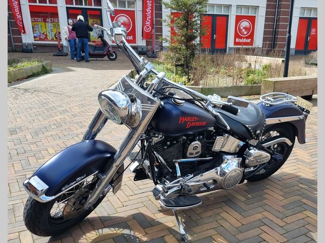 harley-davidson - heritage-softail-flst