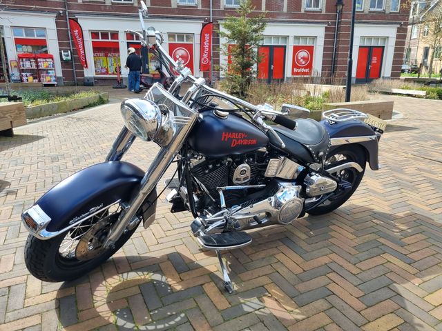 harley-davidson - heritage-softail-flst