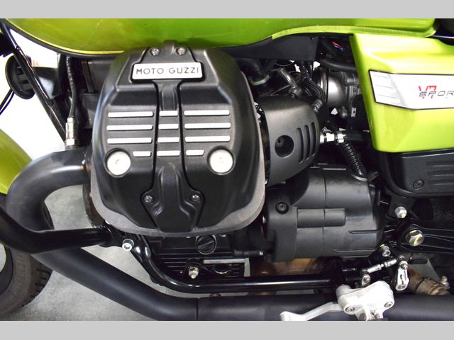 moto-guzzi - v-7-sport