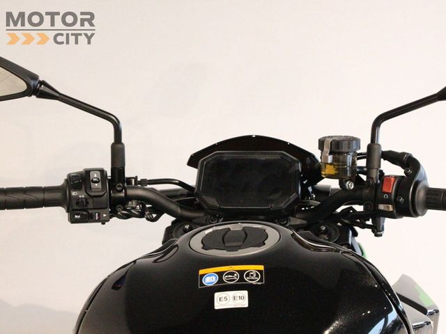 kawasaki - z900