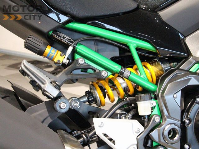 kawasaki - z900