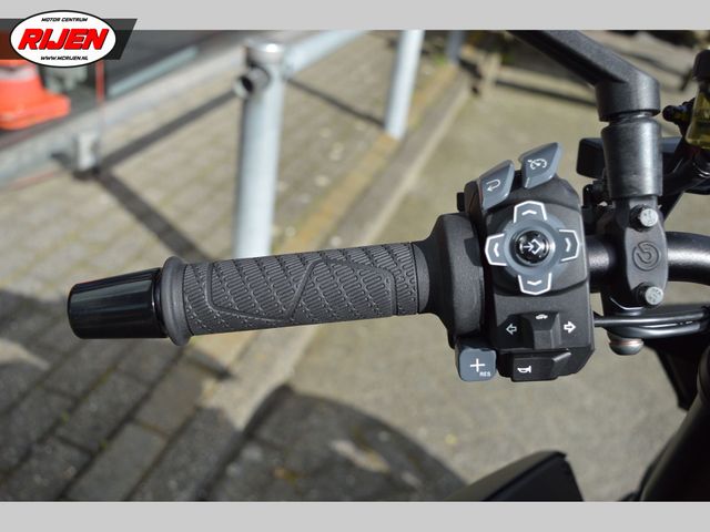 ktm - 1390-super-duke-r