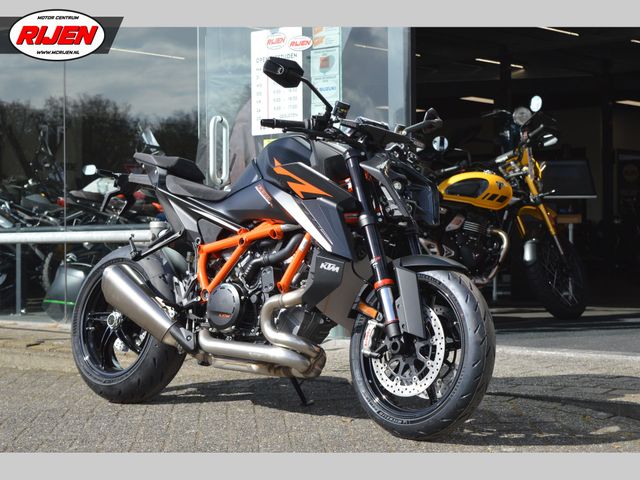 ktm - 1390-super-duke-r