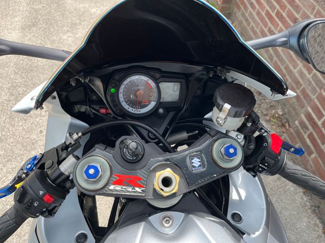 suzuki - gsx-r-600