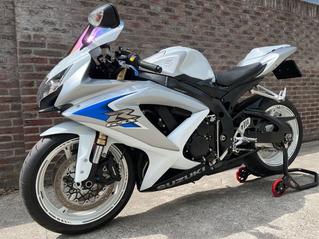 suzuki - gsx-r-600