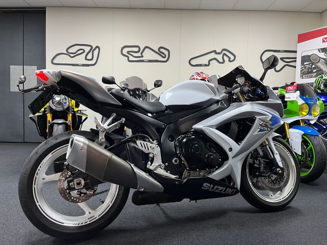 suzuki - gsx-r-600