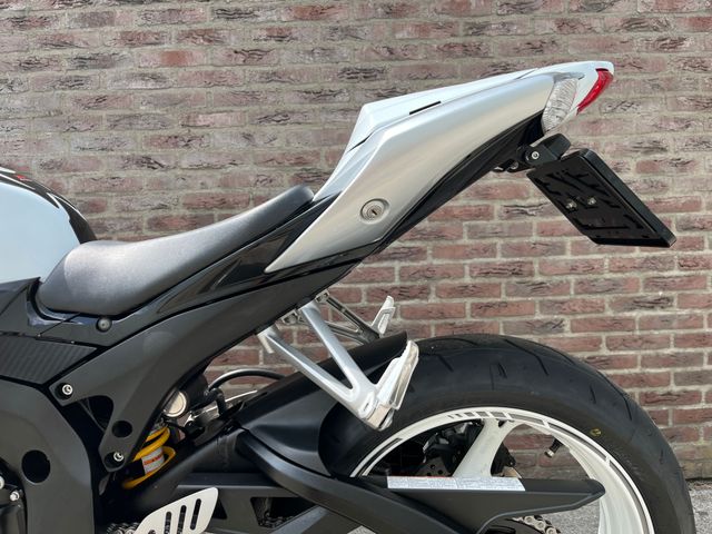 suzuki - gsx-r-600