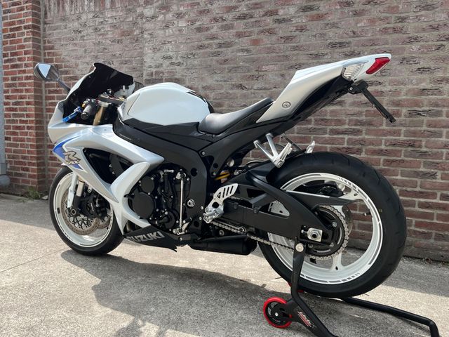 suzuki - gsx-r-600