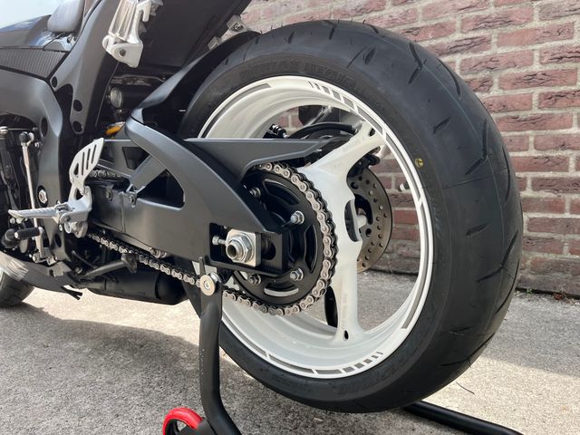 suzuki - gsx-r-600