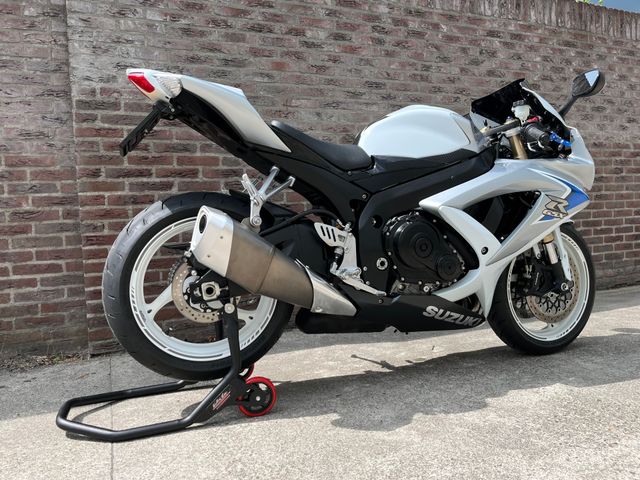 suzuki - gsx-r-600
