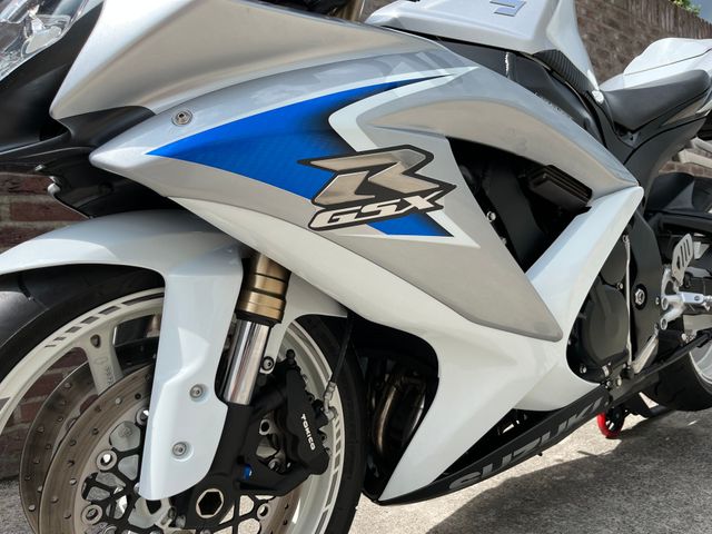 suzuki - gsx-r-600