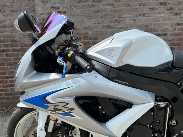 suzuki - gsx-r-600