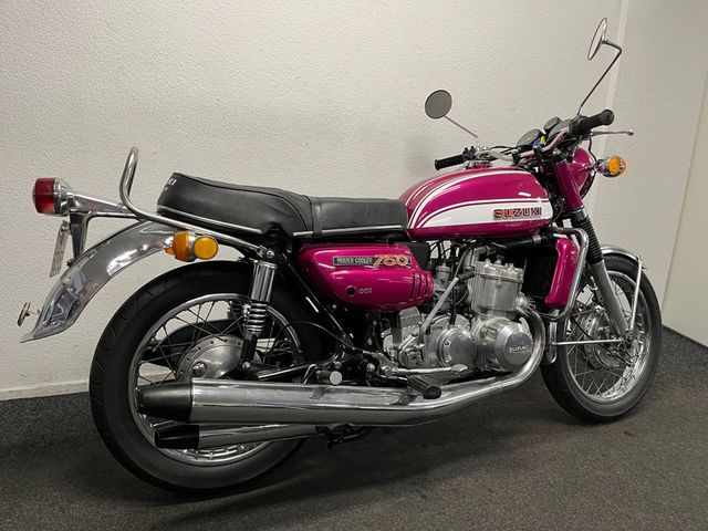 suzuki - gt-750