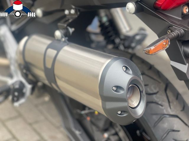 moto-guzzi - v-85-strada