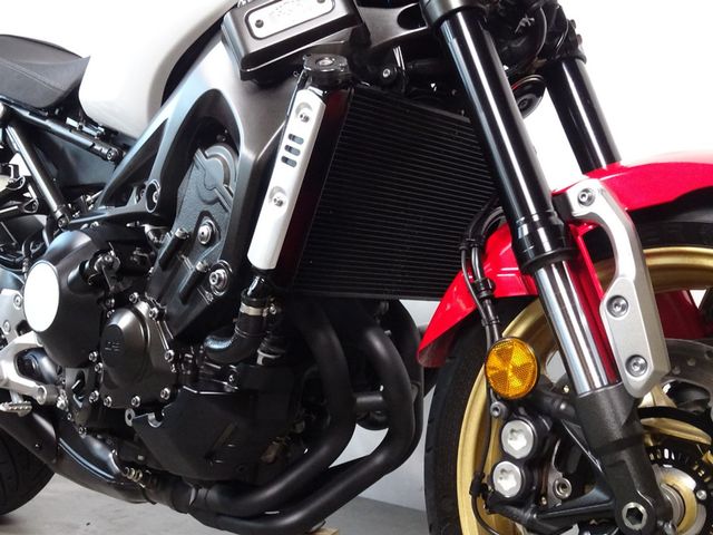 yamaha - xsr-900-abs