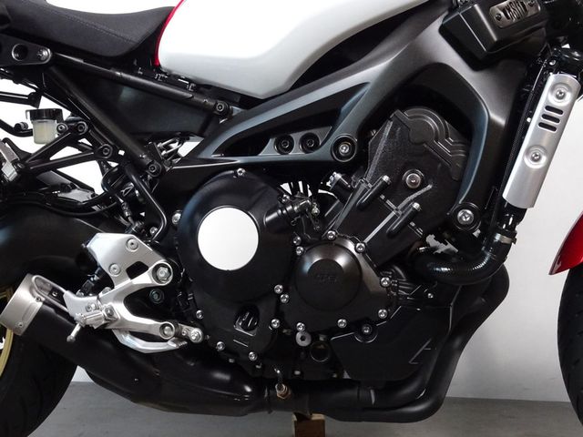 yamaha - xsr-900-abs