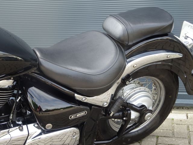 suzuki - c-800-intruder