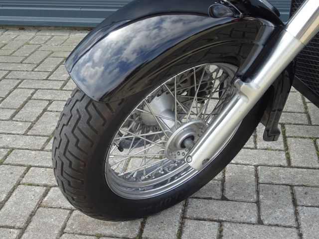 suzuki - c-800-intruder