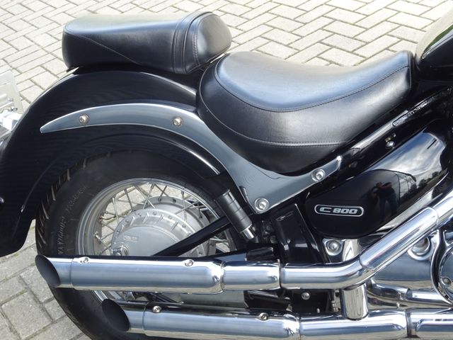 suzuki - c-800-intruder