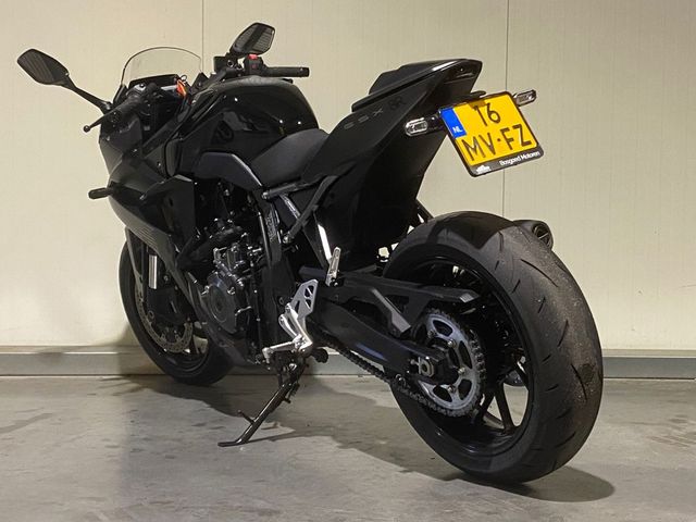 suzuki - gsx-8r