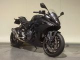SUZUKI GSX-8R