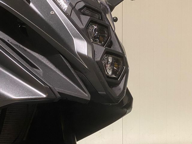 suzuki - gsx-8r