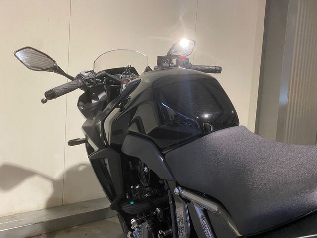 suzuki - gsx-8r
