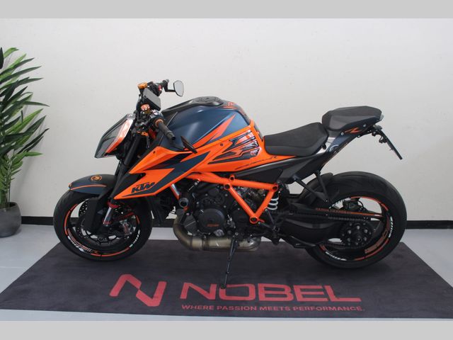 ktm - 1290-super-duke-r