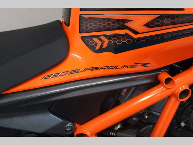 ktm - 1290-super-duke-r