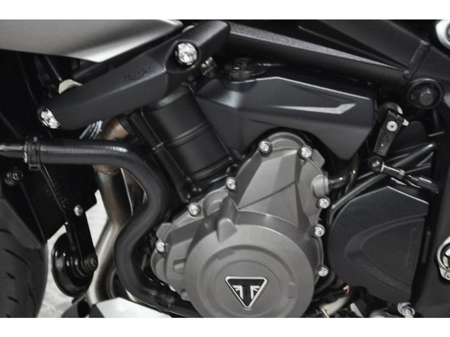 triumph - street-triple-r