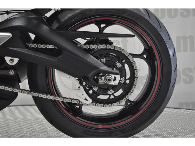 triumph - street-triple-r