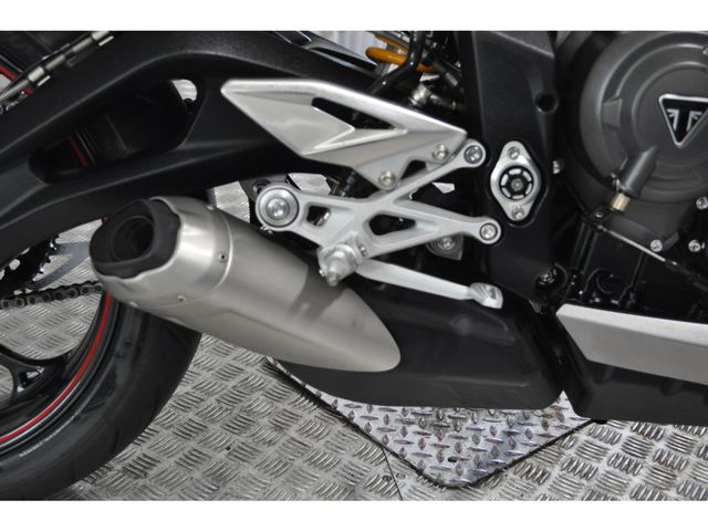 triumph - street-triple-r