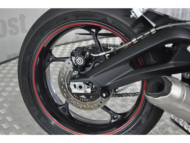 triumph - street-triple-r