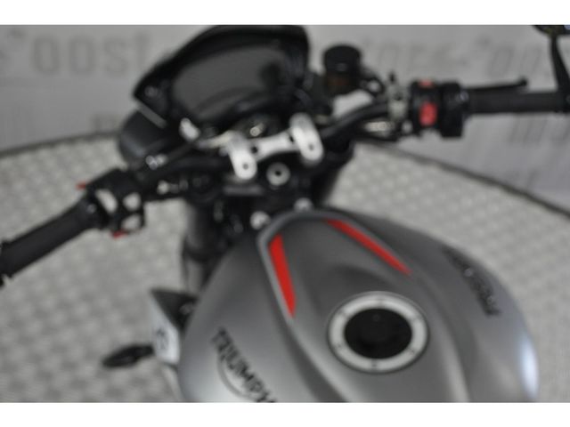 triumph - street-triple-r