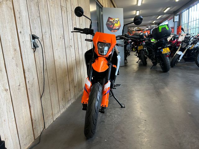 ktm - 390-smc-r
