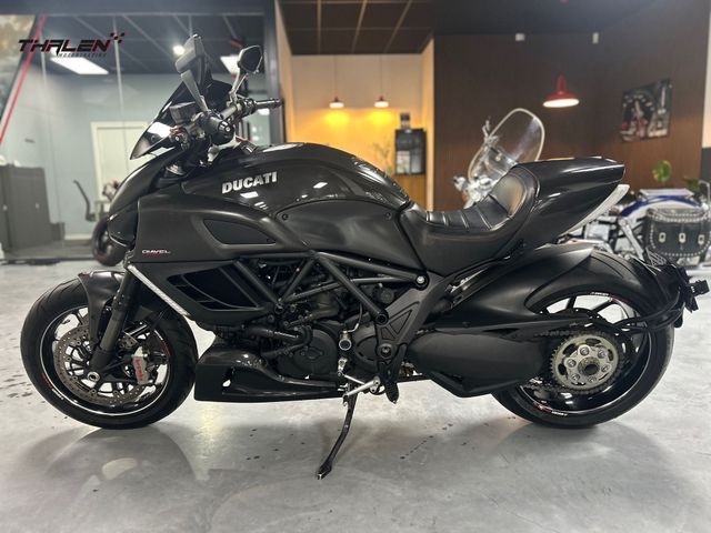 ducati - diavel-carbon